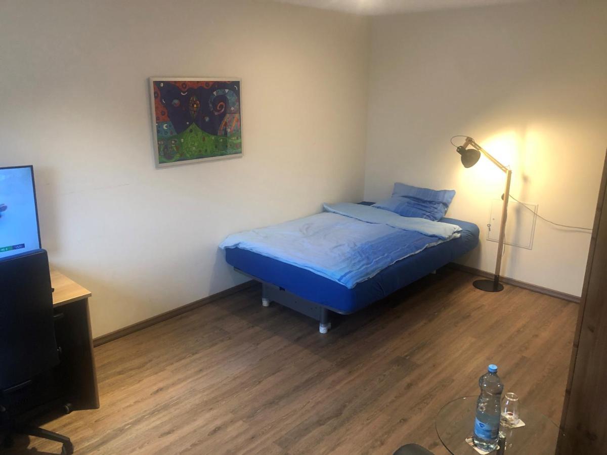 Calm Spacy Room, Own Modern Bath, Near Center, To 1 Person Or A Couple - Not Suitable For Craftsmen, Not Accepted - Privatly Rented 纽伦堡 外观 照片