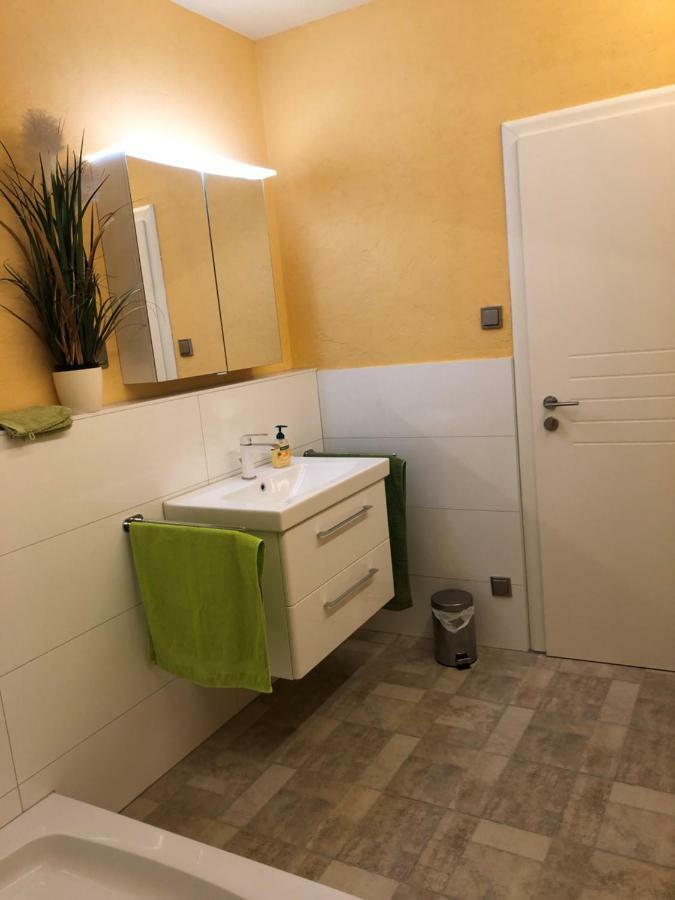 Calm Spacy Room, Own Modern Bath, Near Center, To 1 Person Or A Couple - Not Suitable For Craftsmen, Not Accepted - Privatly Rented 纽伦堡 外观 照片
